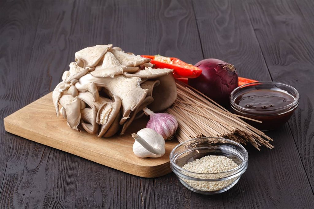 ingredients-noodles-with-oyster-sauce